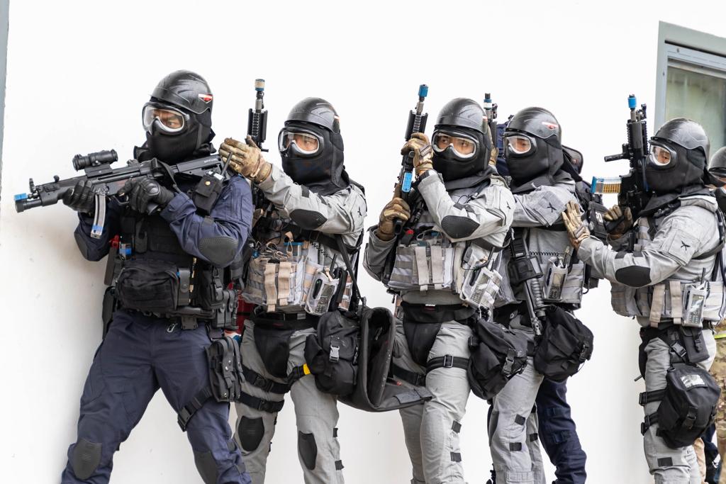 Pengaturan Keamanan Pasukan Komando SWAT Untuk Melakukan Tahawwur Teroris